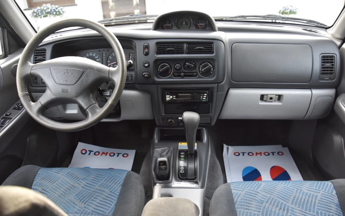 Mitsubishi Pajero cena 29900 przebieg: 163020, rok produkcji 2002 z Goniądz małe 781